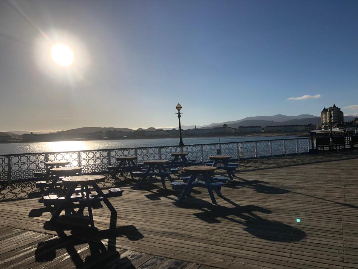 Mulberry House Otel Llandudno Dış mekan fotoğraf